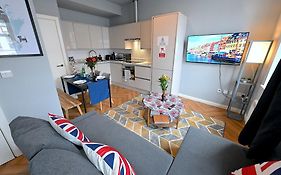 1 Bedroom Flat In Wood Green Piccadilly Line